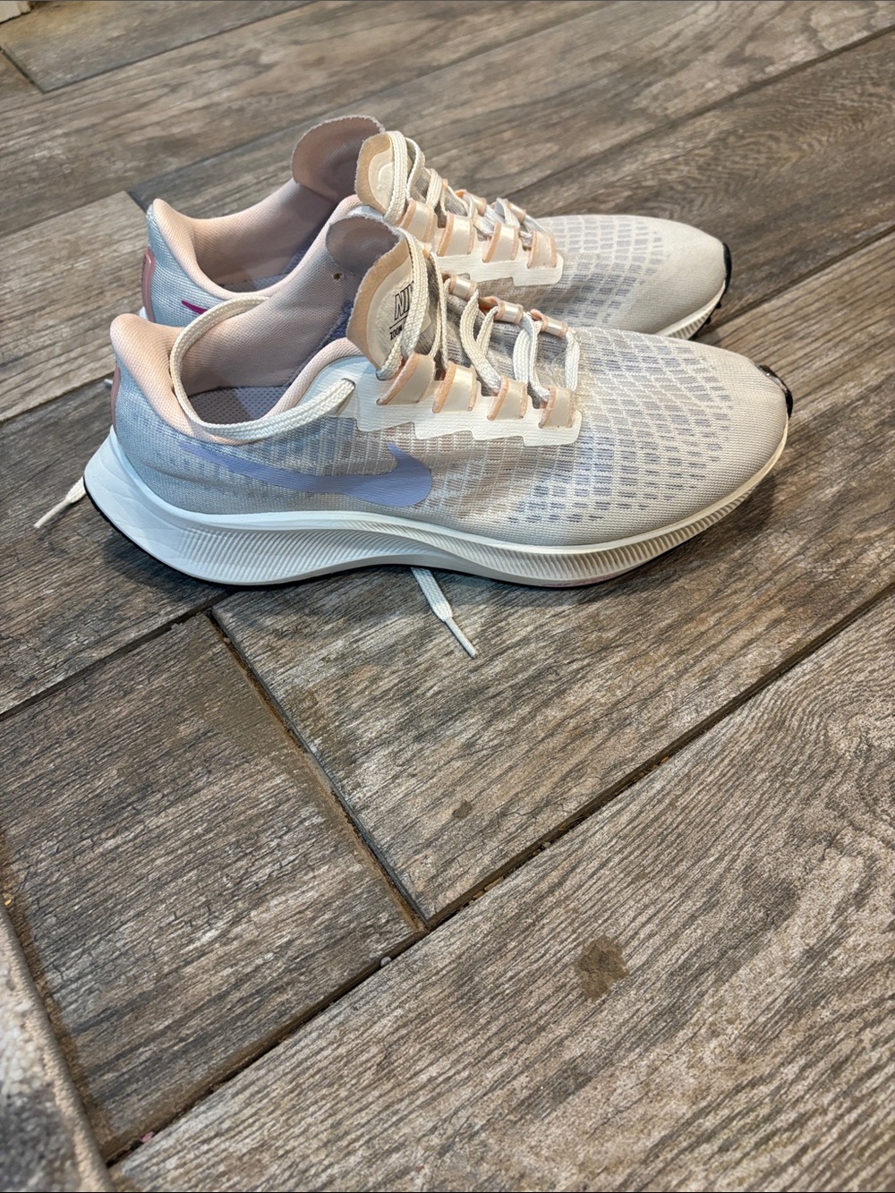 Nike Air Zoom Pegasus 37 Running Shoes Women’s size 7